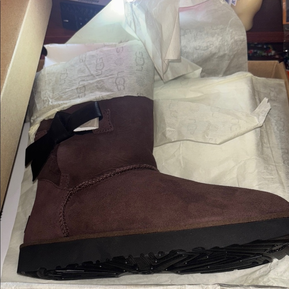 Ugg size 9 brand new
